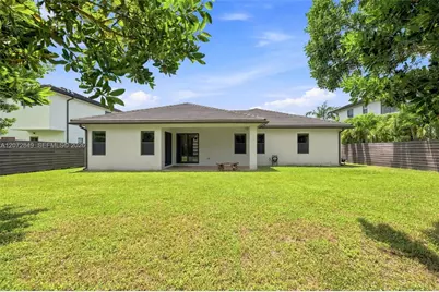 8875 NW 161st Ter, Miami Lakes, FL 33018 - Photo 28