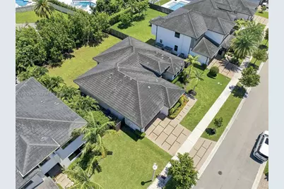 8875 NW 161st Ter, Miami Lakes, FL 33018 - Photo 30