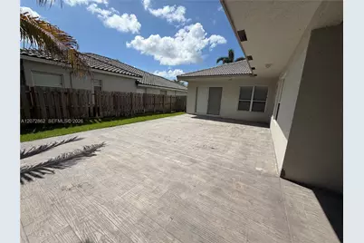 16747 NW 10th St, Pembroke Pines, FL 33028 - Photo 14