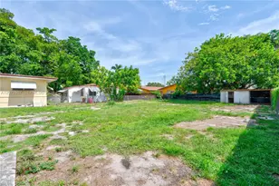 126 SE 4th St, Hallandale Beach, FL 33009 - Photo 38