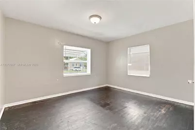 126 SE 4th St, Hallandale Beach, FL 33009 - Photo 10
