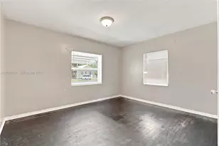 126 SE 4th St, Hallandale Beach, FL 33009 - Photo 10