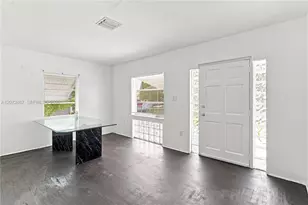 126 SE 4th St, Hallandale Beach, FL 33009 - Photo 4