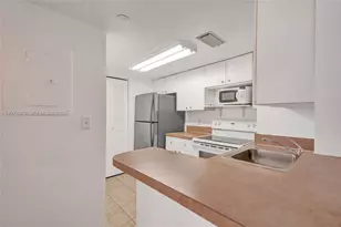 770 Claughton Island Dr, Miami, FL 33131 - Photo 12