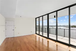 1000 Venetian Way, Miami, FL 33139 - Photo 22