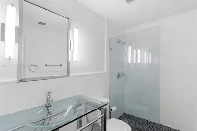 1000 Venetian Way #301/303, Miami, FL 33139 - Photo 12
