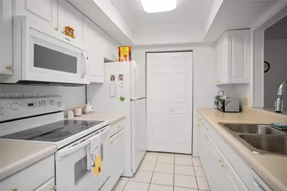 380 NW 69th Ave #205, Plantation, FL 33317 - Photo 4
