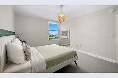 2899 Collins Ave #1624, Miami Beach, FL 33140 - Photo 12