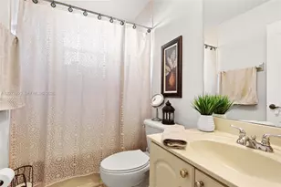 15867 SW 44th St, Miami, FL 33185 - Photo 16