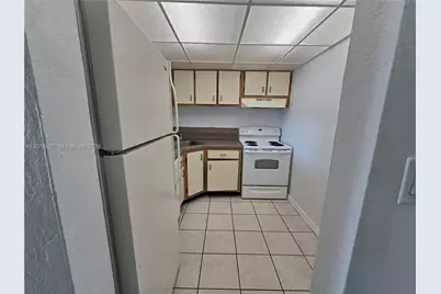 801 NW 47th Ave #501W, Miami, FL 33126 - Photo 4
