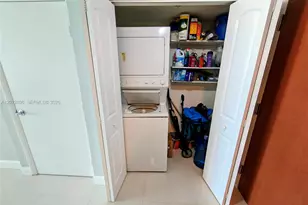 31 SE 5th St, Miami, FL 33131 - Photo 20