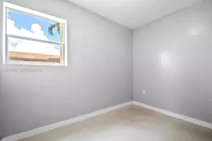 1210 Sesame St, Opa-Locka, FL 33054 - Photo 10