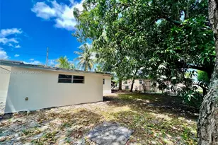 2460 NW 179th St, Miami Gardens, FL 33056 - Photo 12