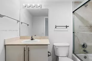 7600 Collins Ave, Miami Beach, FL 33141 - Photo 38