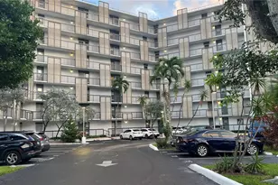 20500 W Country Club Dr, Aventura, FL 33180 - Photo 1