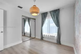 1038 SW 120th Way, Davie, FL 33325 - Photo 18