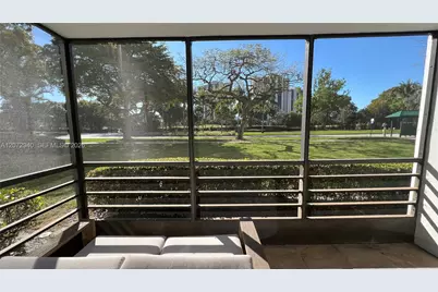 20500 W Country Club Dr #117, Aventura, FL 33180 - Photo 10