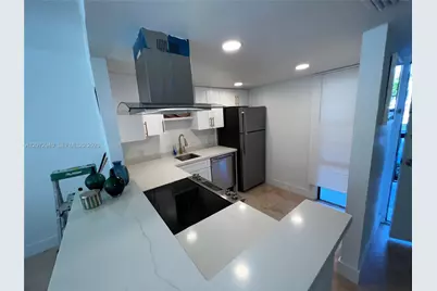 20500 W Country Club Dr #117, Aventura, FL 33180 - Photo 2