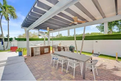 11390 SW 30th St, Miami, FL 33165 - Photo 36