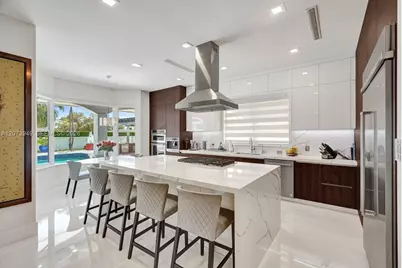 11390 SW 30th St, Miami, FL 33165 - Photo 12