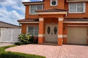 19727 NW 84th Pl, Hialeah, FL 33015 - Photo 10