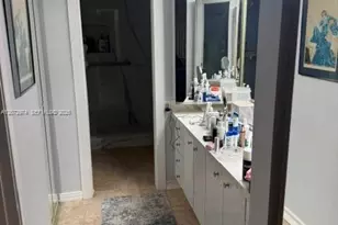 [Address not provided], Hallandale Beach, FL 33009 - Photo 10