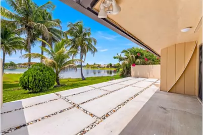 11916 SW 123rd Pl, Miami, FL 33186 - Photo 2