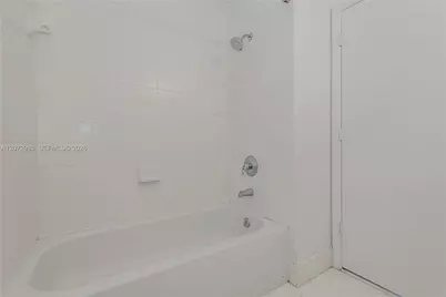 3390 NE 10th St #201, Homestead, FL 33033 - Photo 12