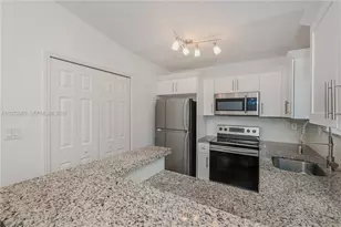 3390 NE 10th St, Homestead, FL 33033 - Photo 6