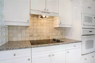 4775 Collins Ave, Miami Beach, FL 33140 - Photo 28