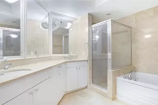 4775 Collins Ave, Miami Beach, FL 33140 - Photo 40