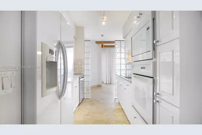 4775 Collins Ave #502, Miami Beach, FL 33140 - Photo 26