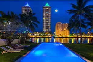 4775 Collins Ave, Miami Beach, FL 33140 - Photo 10