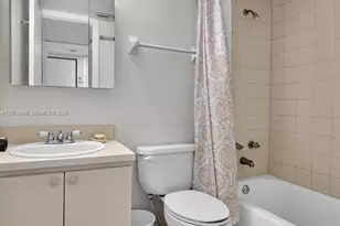 199 SW 12th Ave, Miami, FL 33130 - Photo 32