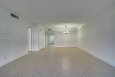 231 Lakeview Drive #103, Weston, FL 33326 - Photo 12