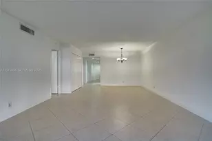 231 Lakeview Dr, Weston, FL 33326 - Photo 12
