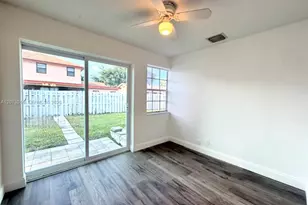 11641 NW 42nd St, Sunrise, FL 33323 - Photo 12