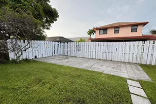 11641 NW 42nd St, Sunrise, FL 33323 - Photo 16