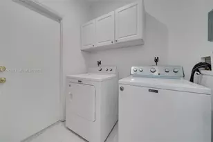 720 Falling Water Rd, Weston, FL 33326 - Photo 34