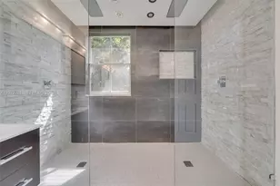 720 Falling Water Rd, Weston, FL 33326 - Photo 6