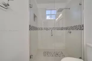 720 Falling Water Rd, Weston, FL 33326 - Photo 10