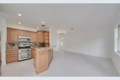 720 Falling Water Rd #720, Weston, FL 33326 - Photo 32