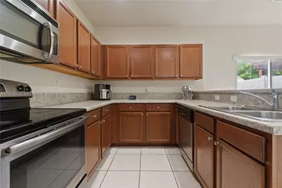8881 W 35th Ln, Hialeah, FL 33018 - Photo 10