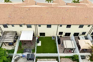8881 W 35th Ln, Hialeah, FL 33018 - Photo 26