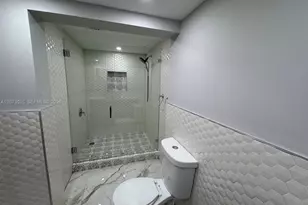15011 Coconut Ct, Miami Lakes, FL 33014 - Photo 16