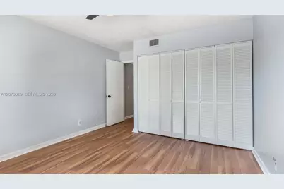 11112 N Harmony Lake Cir, Davie, FL 33324 - Photo 36