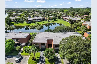 11112 N Harmony Lake Cir, Davie, FL 33324 - Photo 52