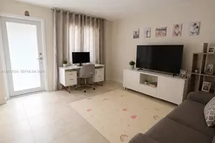 421 NE 1st St, Hallandale Beach, FL 33009 - Photo 1