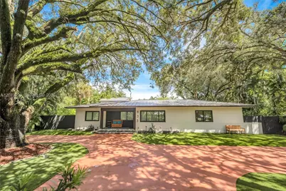 835 NE 120th St, Biscayne Park, FL 33161 - Photo 2