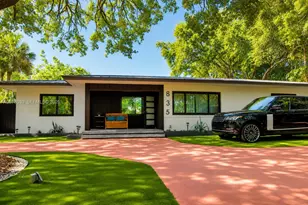 835 NE 120th St, Biscayne Park, FL 33161 - Photo 2